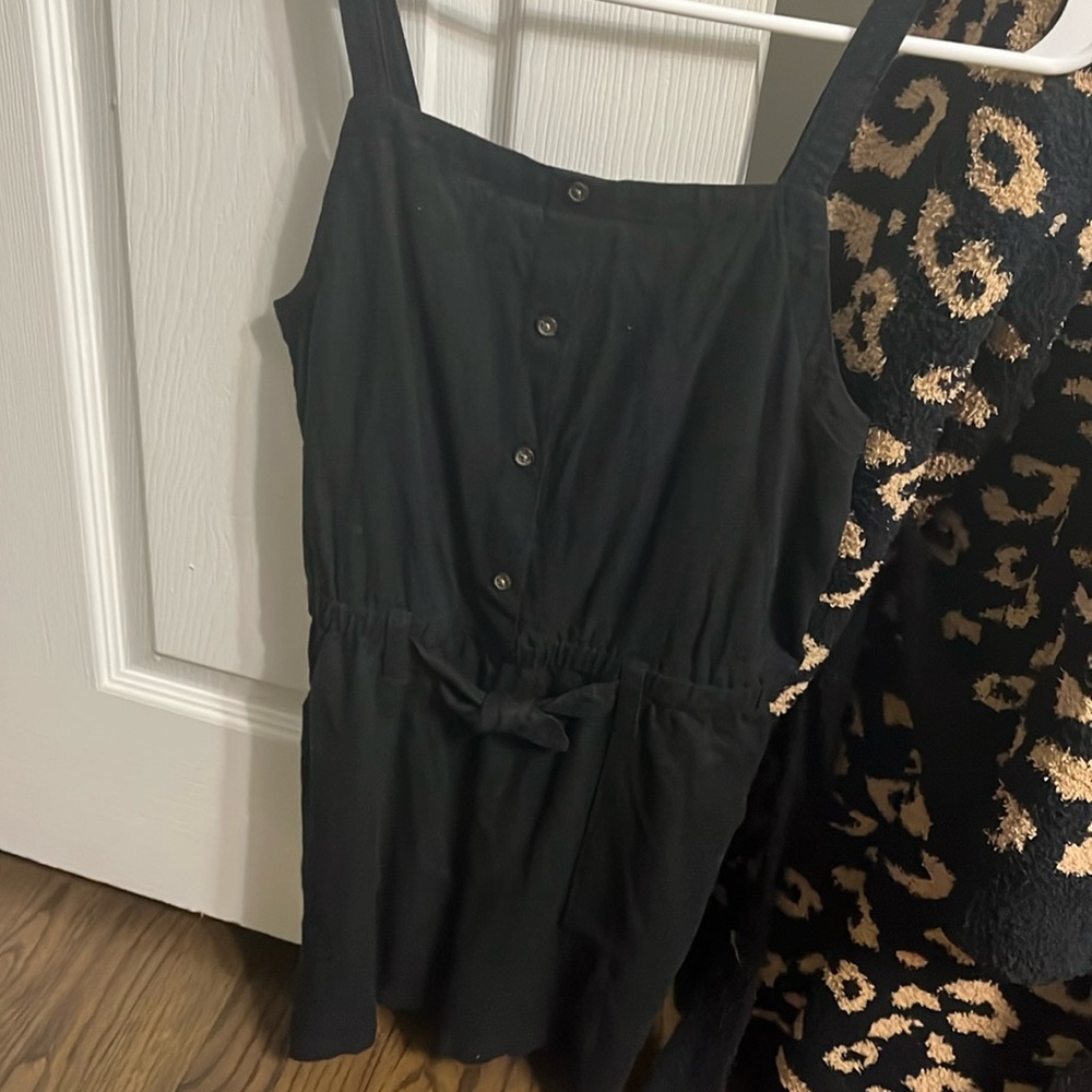 black button up short jumper